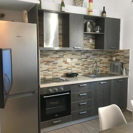 Modern & Comfortable House In The City Center Ermoupoli Exterior foto